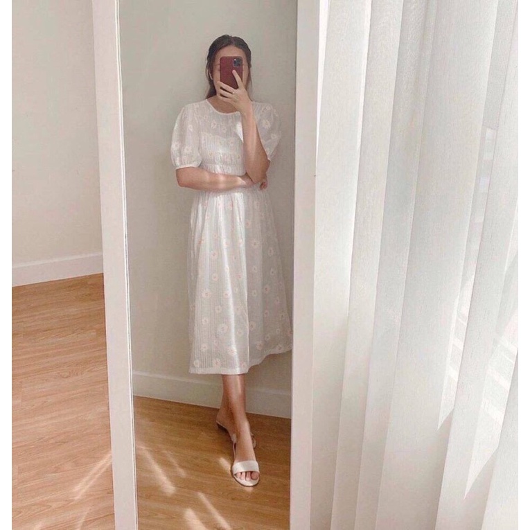 Maxi trắng hoa cúc nhún bo chun xinh xắn, du lịch các nơi bao ảnh đẹp