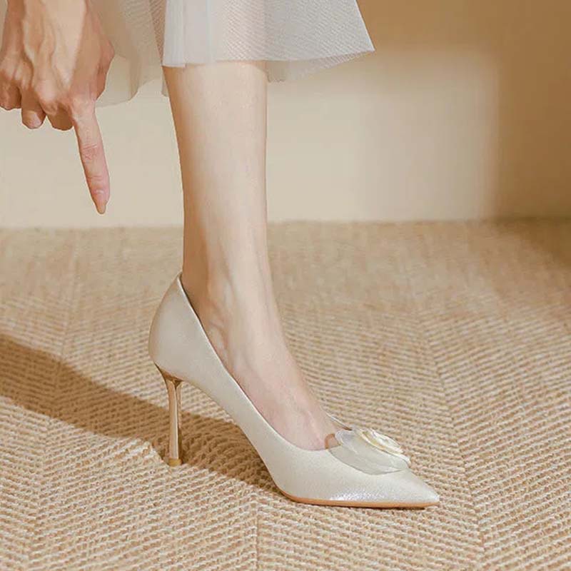 Giày Cao Gót Mũi Nhọn Đính Hoa Trắng Thời Trang Pháp Cho Nữ