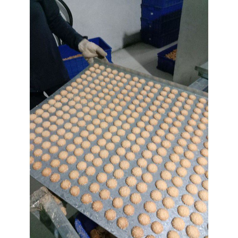 Bánh trứng nhện mè trọng lượng tịnh 500g.