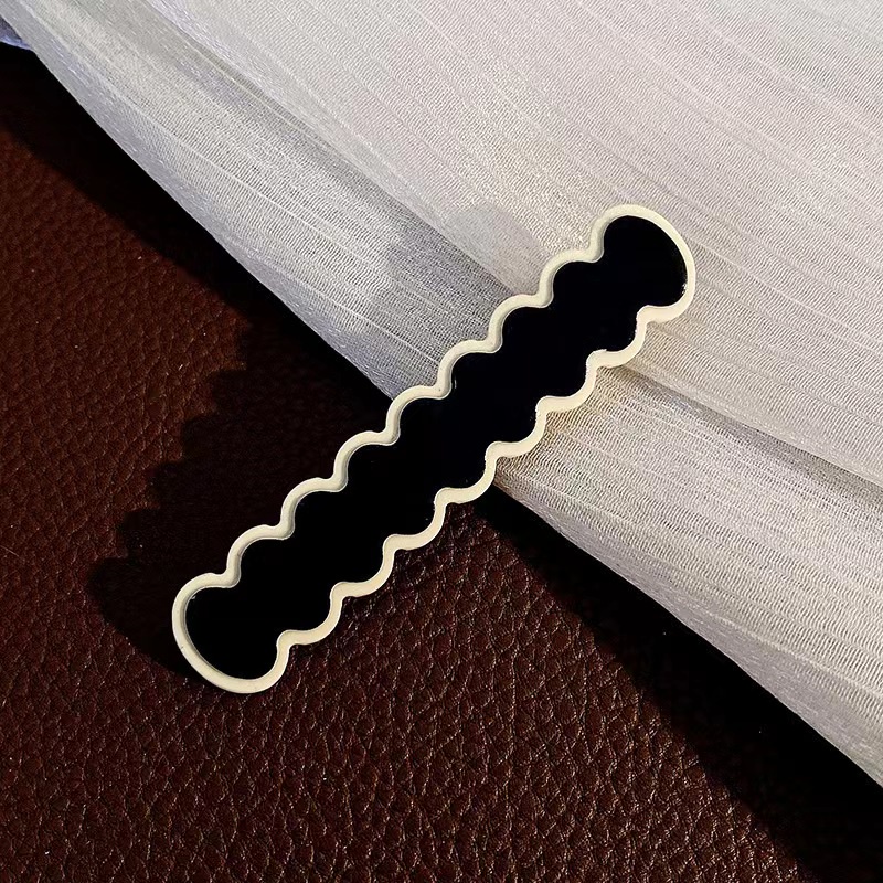 Kẹp Tóc Nữ Họa Tiết Caro Trắng Đen Thời Trang Hàn Quốc