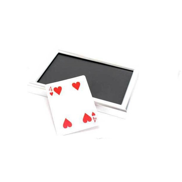 Đồ chơi đạo cụ ảo thuật cận cảnh hấp dẫn: Lá bài vào khung ảnh