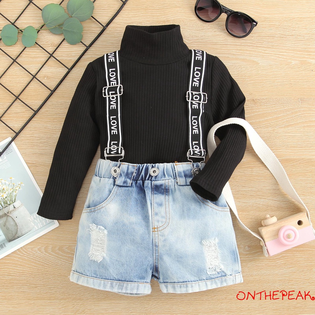 Set áo len cổ lọ màu đen + quần yếm ngắn cho bé gái