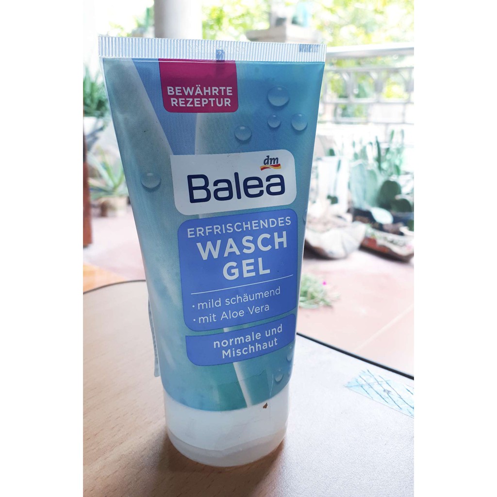 Sữa rửa mặt Balea Erfrischendes Waschgel 150ml