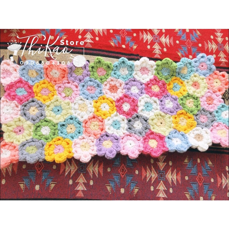 Hoa len 6 cánh, hoa có gim cài áo