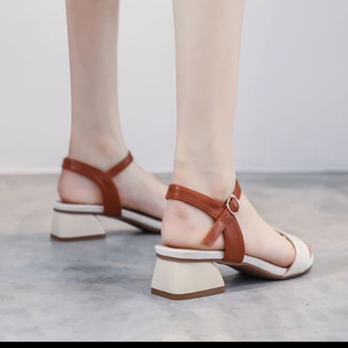 Sandal nữ, dép quai ngang nữ đi học, đi chơi thời trang DS04, đế cao 3cm nhựa tổng hợp chống trơn trượt