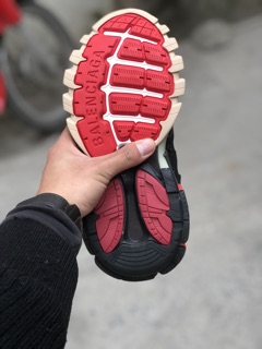 Giày track đen gót đỏ (1:1) đủ size full phụ kiện