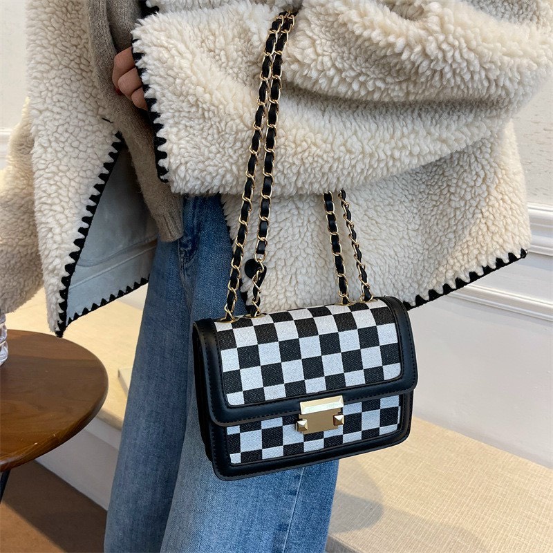 Túi xách nữ đeo chéo đẹp , túi đeo chéo hoạ tiết quả trám cao cấp TD035 - Dứa Official