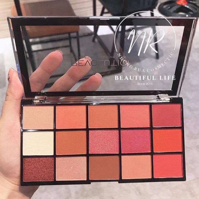 BẢNG MẮT REVOLUTION