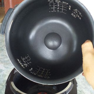 [HCHVN] Nồi cơm nhật bãi