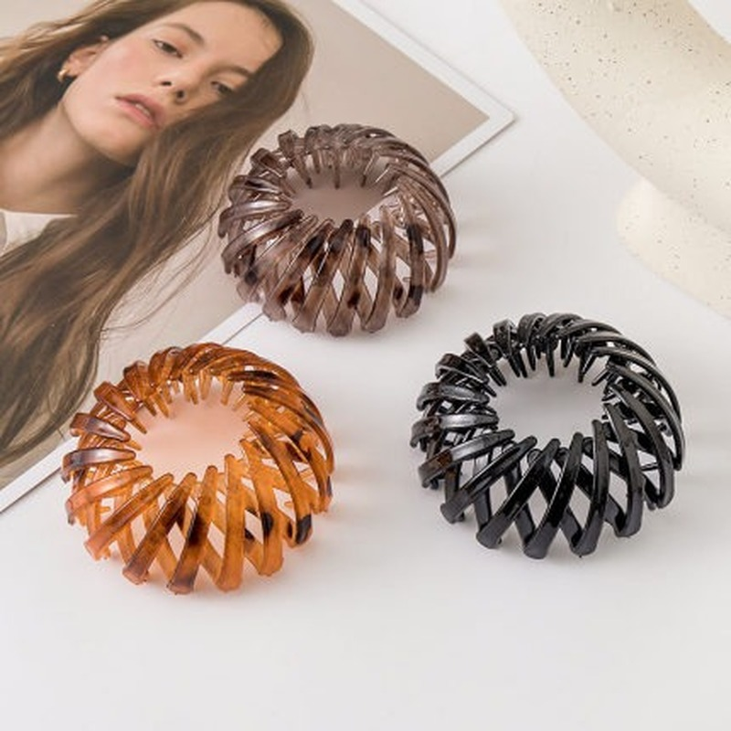 Kẹp tạo kiểu tóc đuôi ngựa phối họa tiết da báo phong cách cổ điển