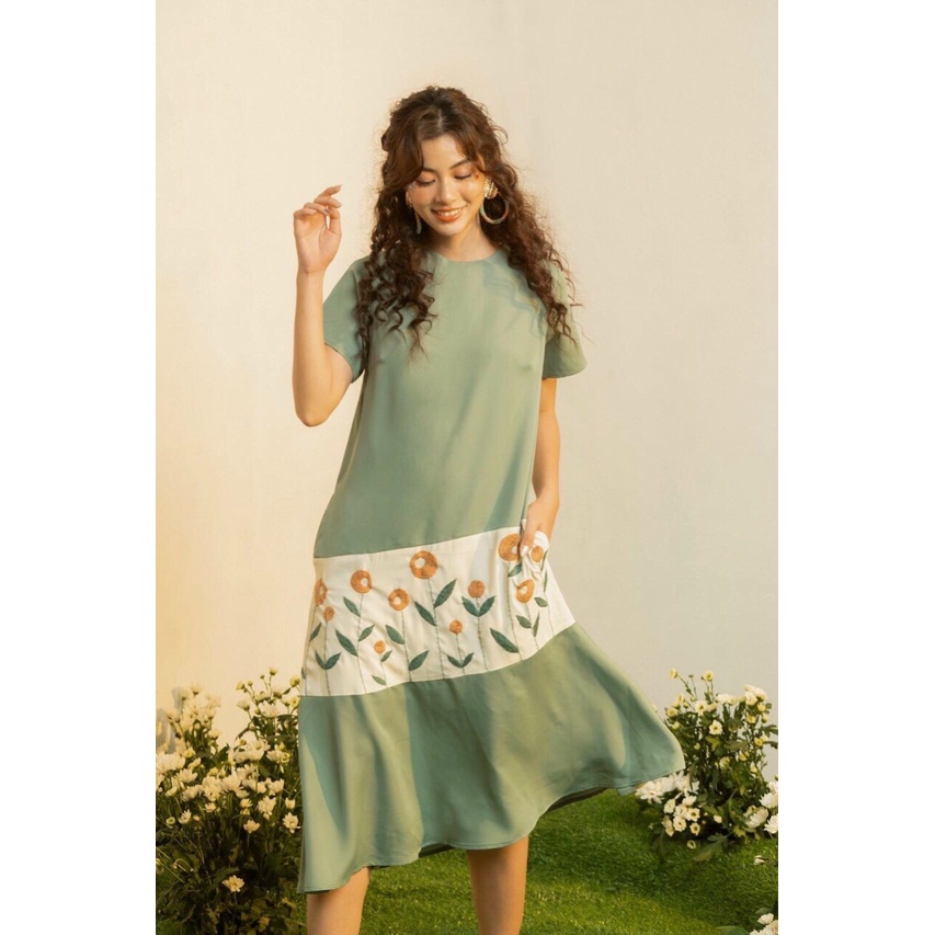 Đầm linen thêu nữ- hàng thiết kế- phong cách trẻ trung, sang trọng. MS:  ĐT032