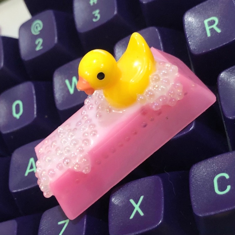 NÚT BÀN PHÍM / KEYCAP RESIN VỊT MŨ RUBBER DUCK