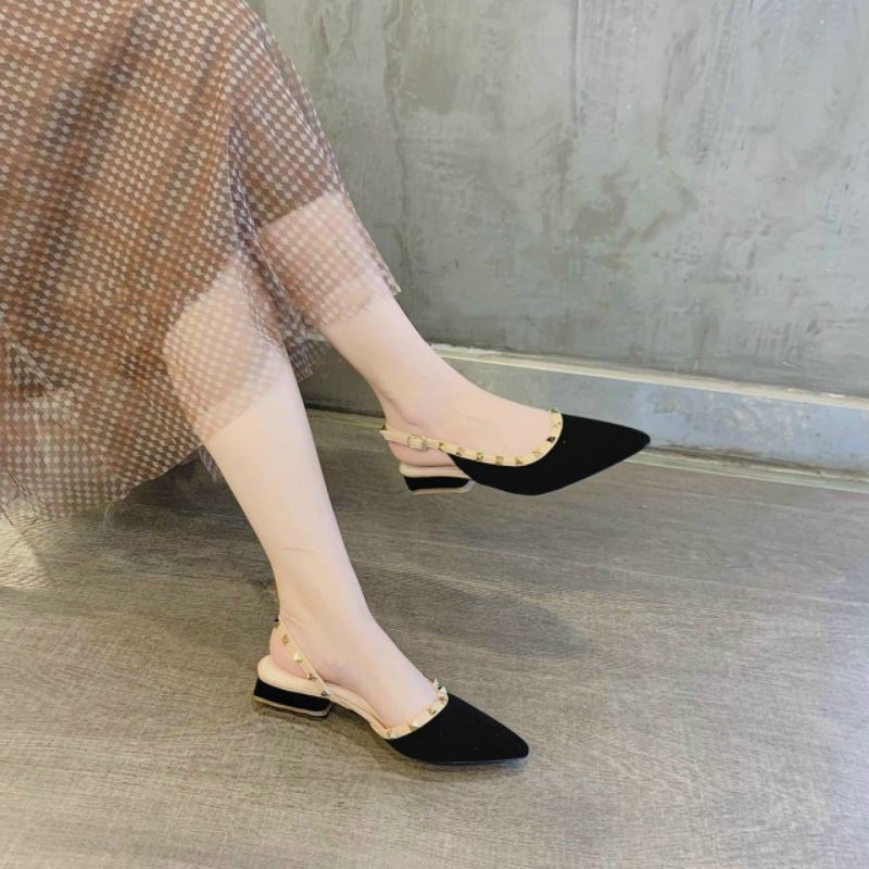 Giày bệt viền đá 1 màu đen duy nhất