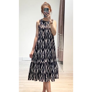 Đầm sát nách đuôi bèo hoa nhí