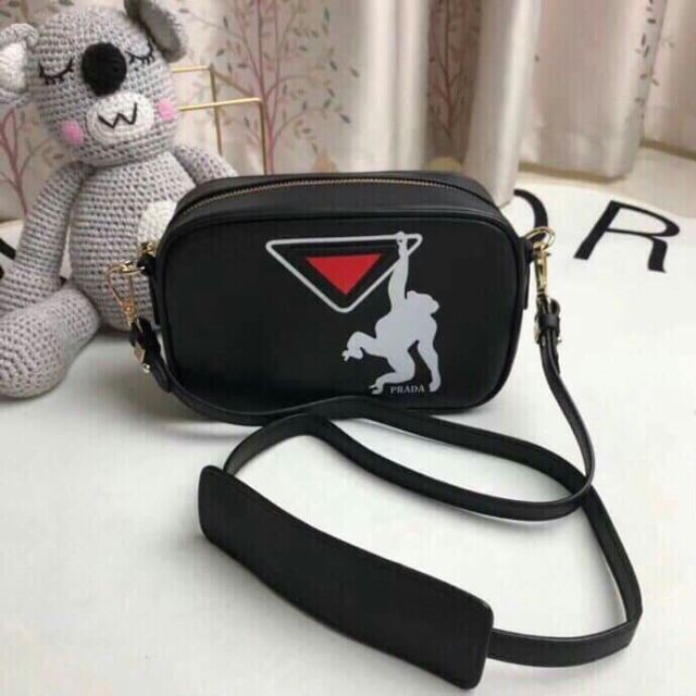 PR^DA superVip - Size: 23cm - Fullbox, chất da cực đẹp. Đeo lên yêu lắm ạ