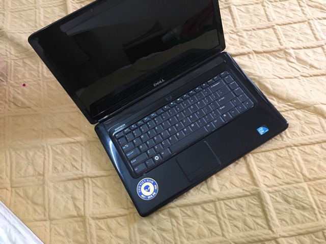 Laptop Dell 1545 đen tươi tắn đẹp tinh khôi văn phòng | BigBuy360 - bigbuy360.vn