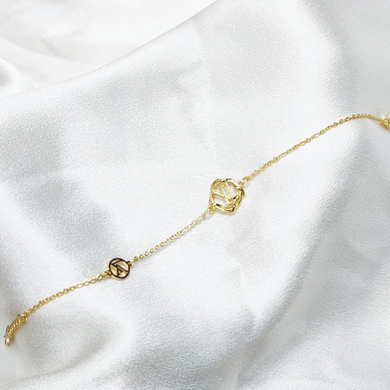 Lắc Tay Nữ Titan Ko Đen TT 3770