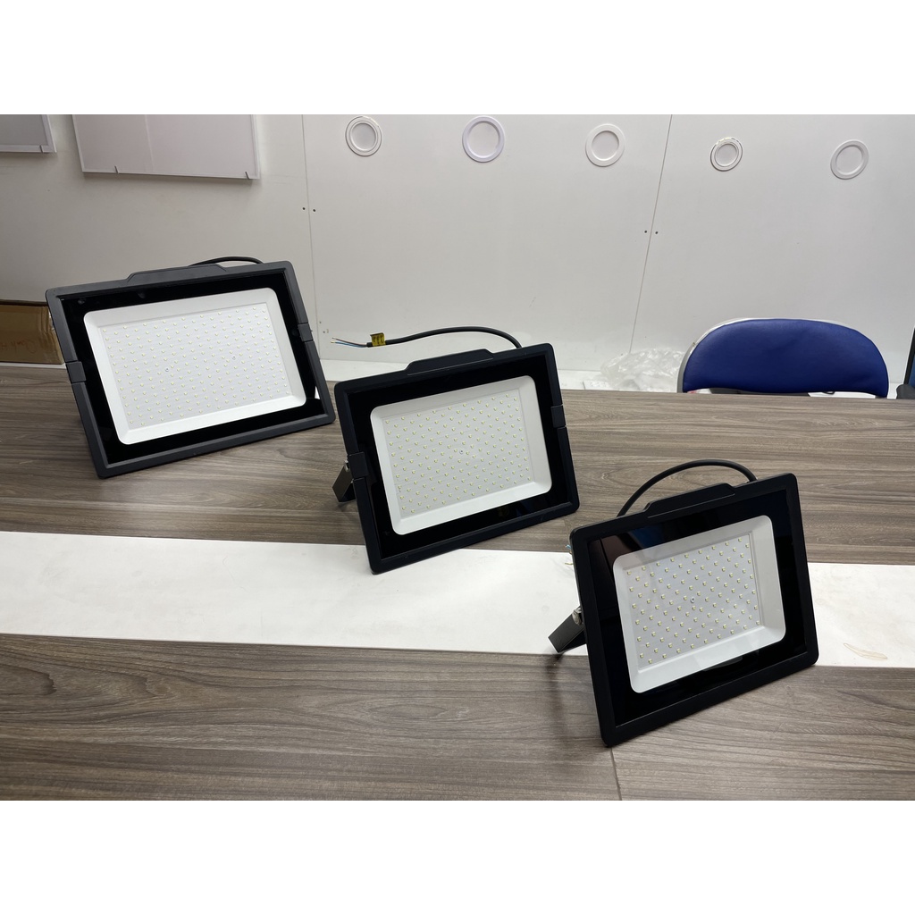 Đèn pha Maxben 50W 30W 20W ánh sáng trắng bảo hành 2 năm, đèn led pha ngoài trời