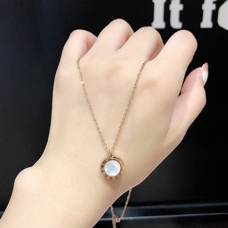Vòng cổ mặt tròn làm bằng thép không gỉ cá tính