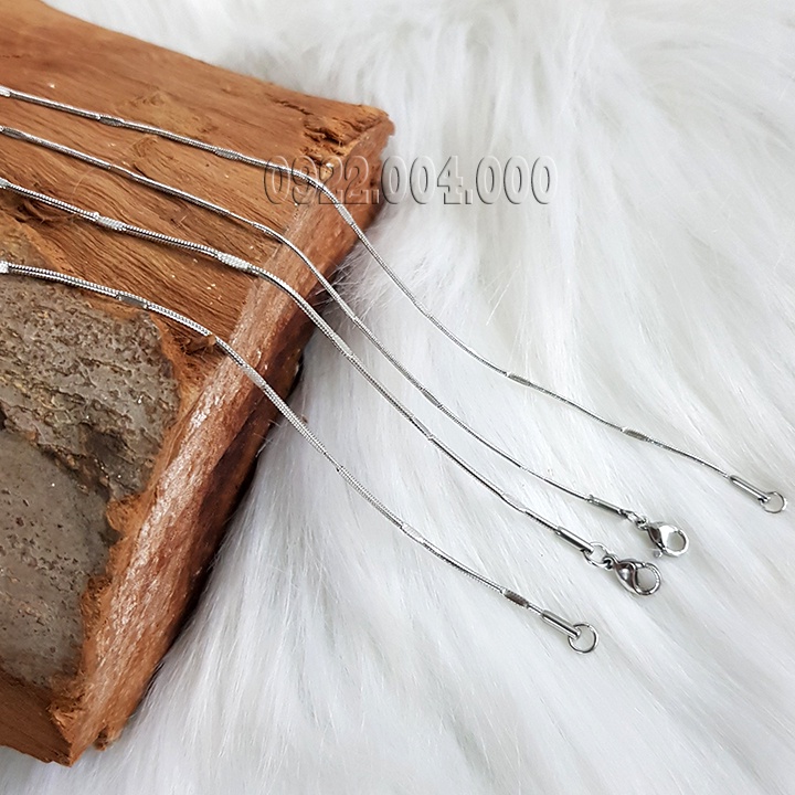 Dây chuyền trụ tròn màu bạc dập khúc cỡ nhỏ DZ1808.