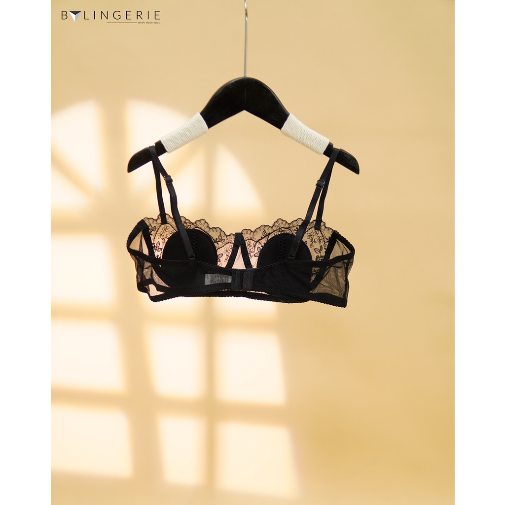 Áo lót ren nữ BY LINGERIE màu đen không gọng mút mỏng B305