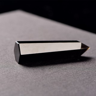 Trụ đá thanh tẩy Obsidian