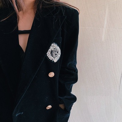 (Hàng dày Đẹp)Ảnh thật 4 hình cuối-HC442.Áo blazer nhung thu đông huy hiệu sang chảnh | BigBuy360 - bigbuy360.vn