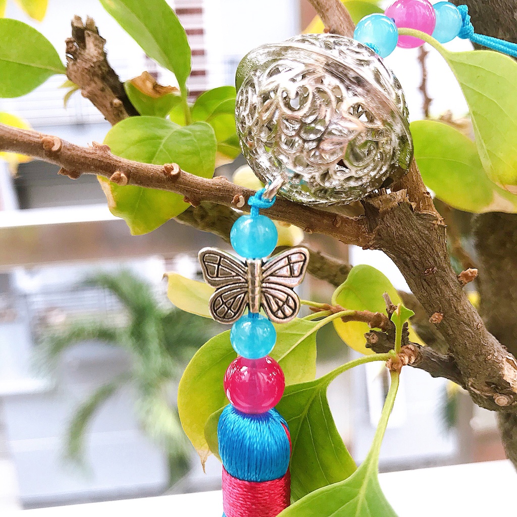 Dây treo trái châu kim loại nhỏ xinh nhiều màu sắc, thích hợp để trang trí
