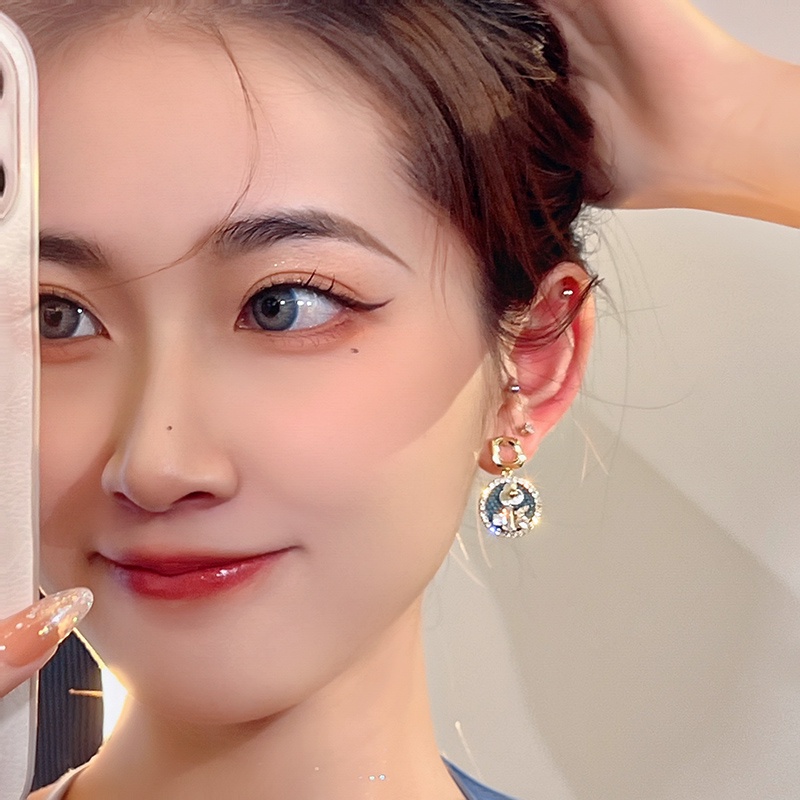 Bông Tai Hình Vuông Đính Kim Cương Lấp Lánh Phong Cách Hàn Quốc Dành Cho Nữ