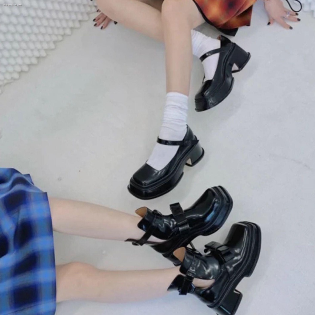 Giày bốt martin đế dày mũi vuông phối lỗ cài khóa kiểu cổ điển thời trang mùa hè mới cho nữ 2021 | BigBuy360 - bigbuy360.vn