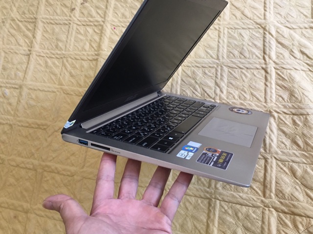 Laptop Asus ux32 vỏ nhôm mỏng nhẹ như Macbook Air đẹp sang trọng | BigBuy360 - bigbuy360.vn