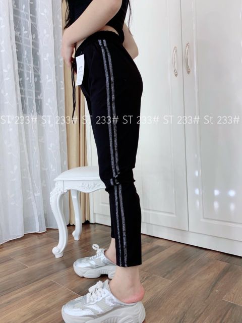 QUẦN UMI JOGGER VIỀN HỌA TIẾT | BigBuy360 - bigbuy360.vn