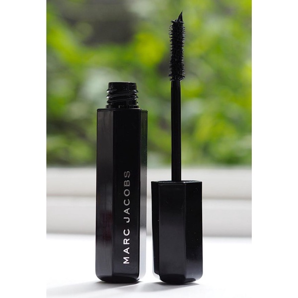 Mascara Marc Jacobs Velvet Noir Fullsize unbox