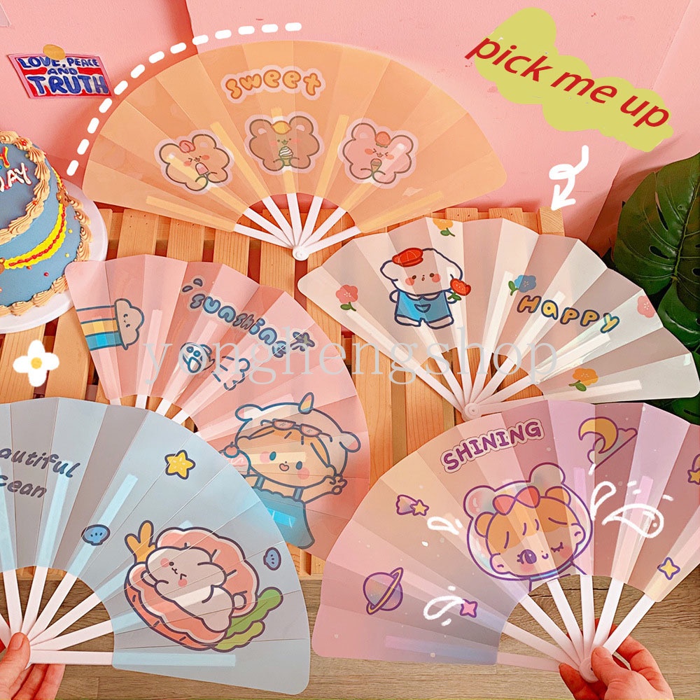 Quạt Nhựa Mini Cầm Tay Gấp Gọn Họa Tiết Hoạt Hình Thời Trang Mùa Hè Cho Bé