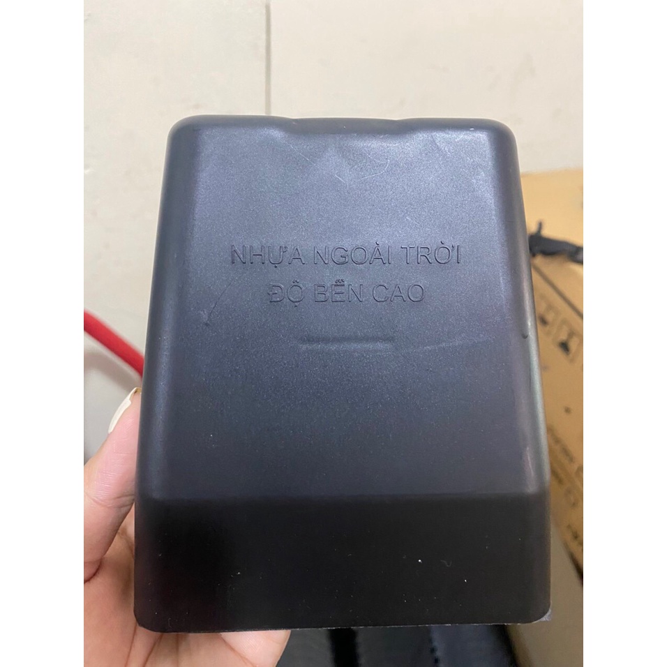 Mái che chuyên dụng camera WIFI ngoài trời chống nước bằng nhựa cứng - tặng ốc vít