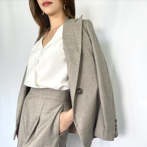 Áo khoác blazer nữ chất liệu linen bố dáng suông mát mẻ thanh lịch | BigBuy360 - bigbuy360.vn