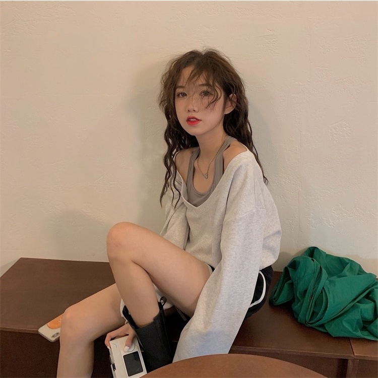 Áo Croptop Tay Dài Cổ Chữ V Hở Vai | BigBuy360 - bigbuy360.vn