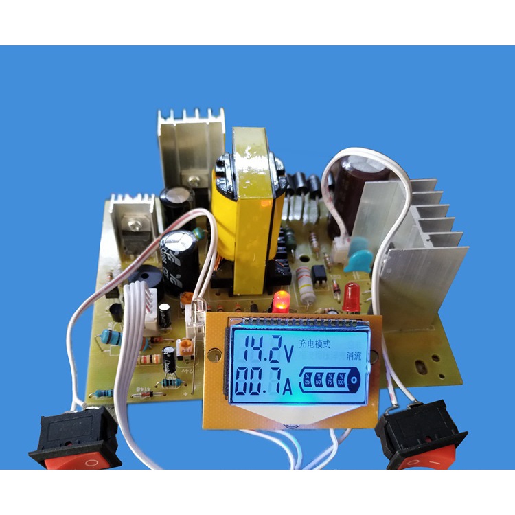 Mạch sạc acquy tự động nhận bình 12,24v 200Ah hiển thị LCD có bảo vệ