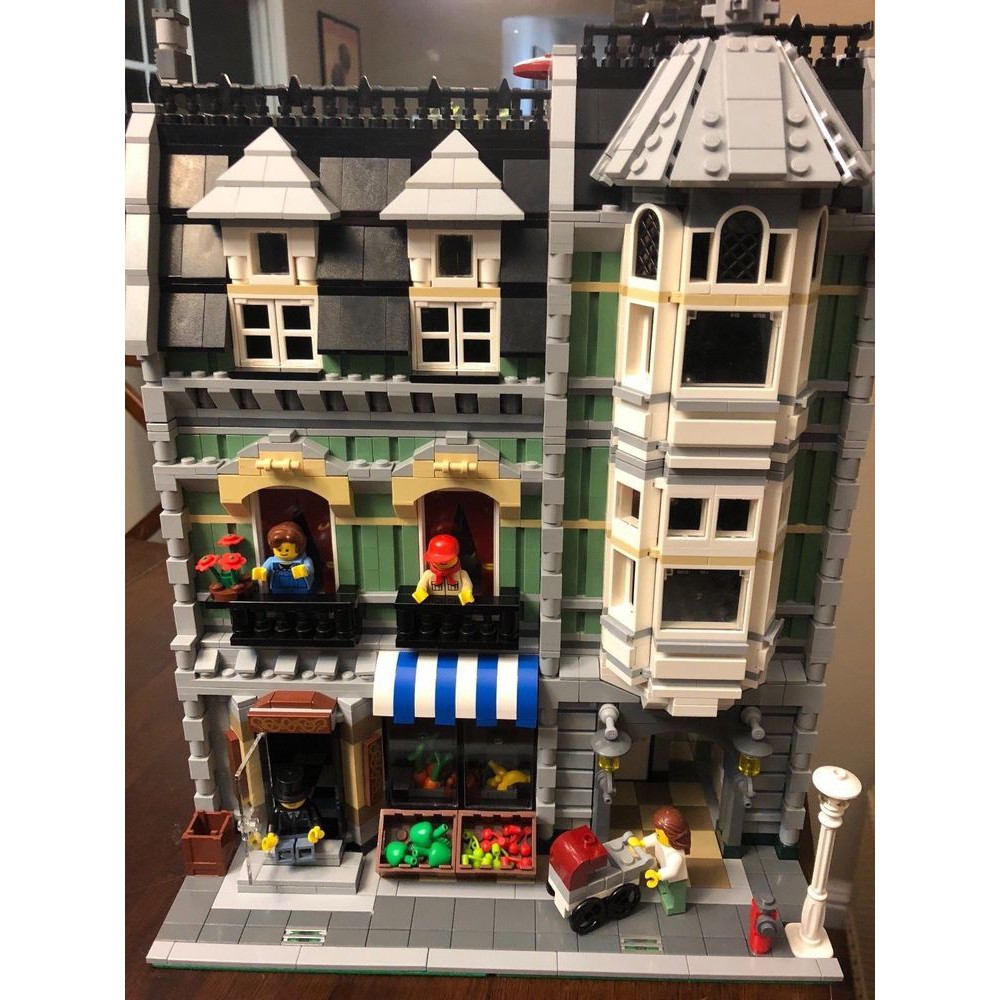 Lego 10185 Creator - Tiệm tạp hóa