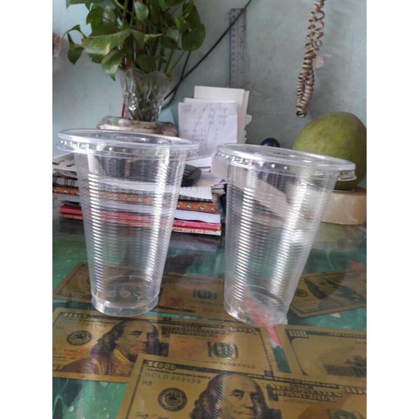 Ly nhựa sọc 600ml