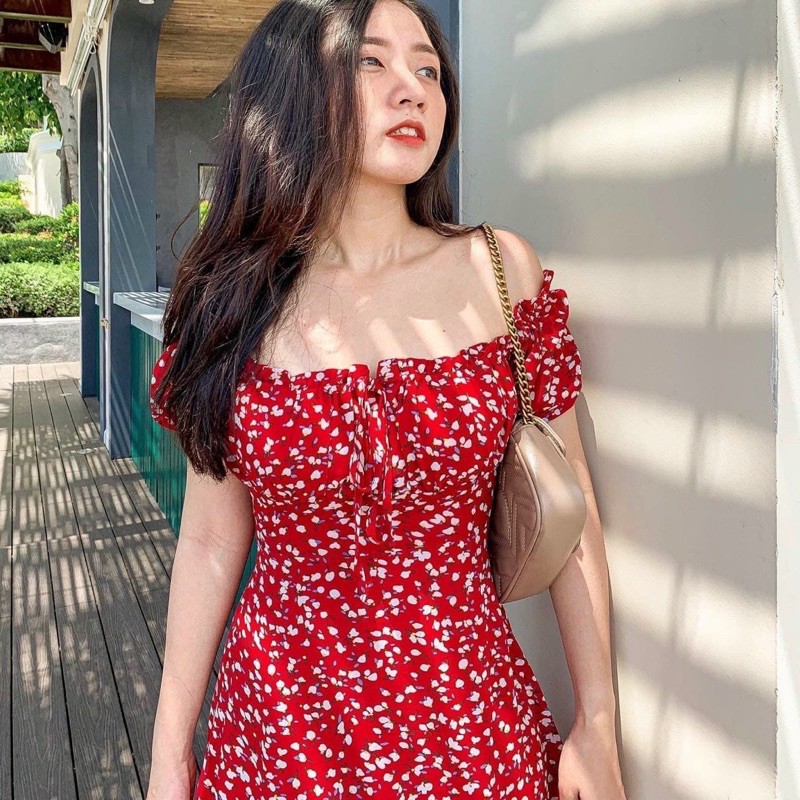 ĐẦM HOA ĐỎ VIỀN BÈO THẮT NƠ Kt