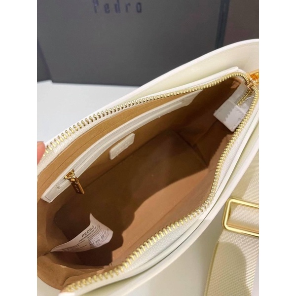 Túi dáng hobo đeo chéo