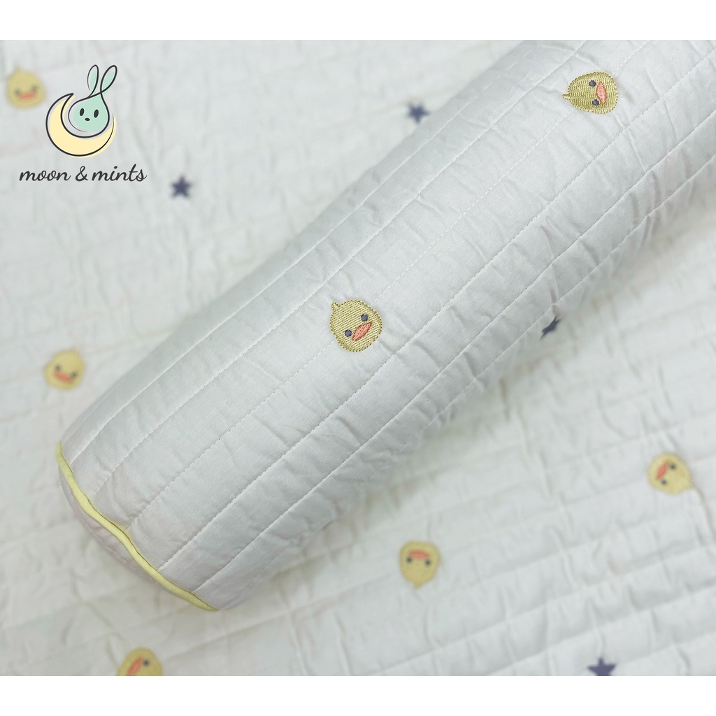 Gối ôm chần bông 60x12cm thêu họa tiết cho bé Moon&Mints, ruột gối lông vũ microfiber, phong cách Hàn Quốc