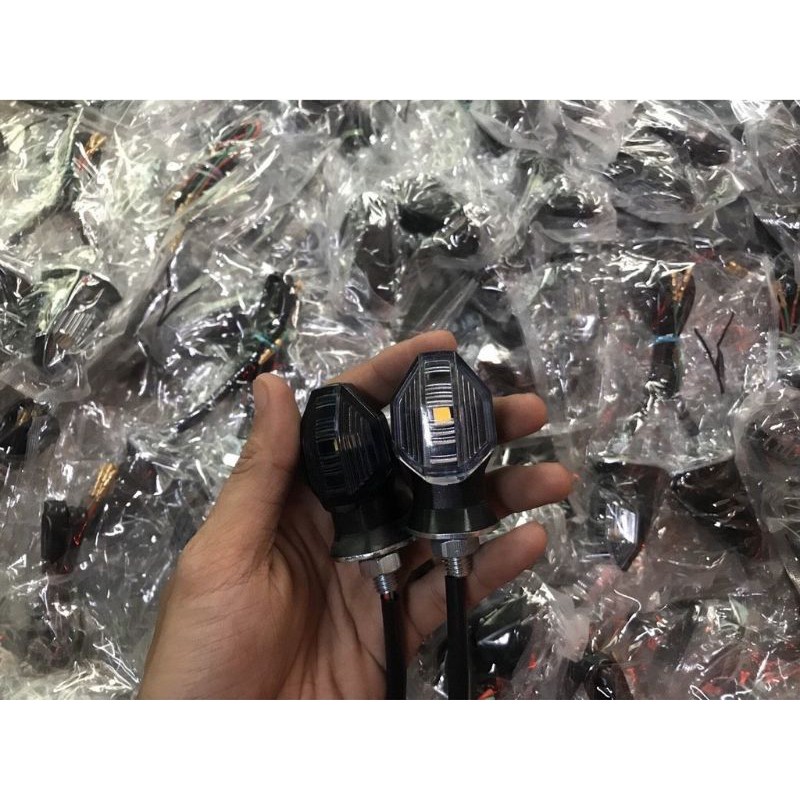 xi nhan vario gắn winner x