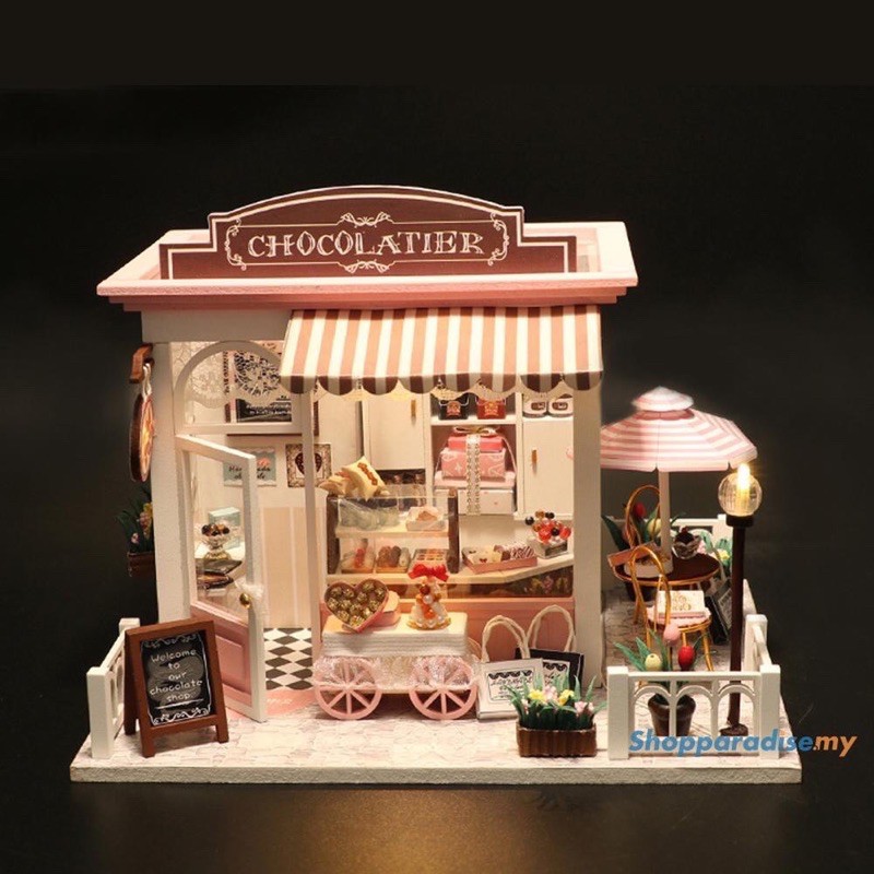 c007 mô hình lắp ghép tiệm chocolate bằng gỗ(có mika,keo,đèn)