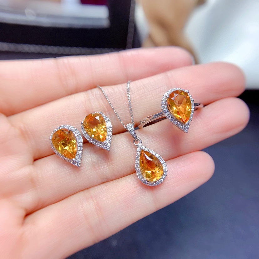 Set khuyên tai và nhẫn đính đá Topaz xanh dương Switzerland