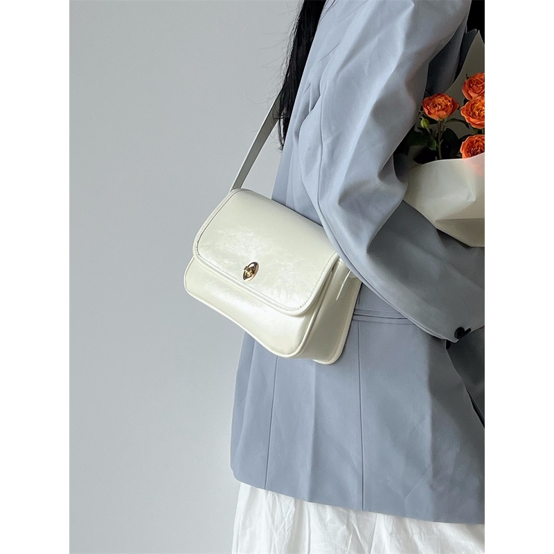 Túi Đeo Chéo Hình Vuông Nắp Lật Thiết Kế Đơn Giản Thời Trang 2022 Cho Nữ