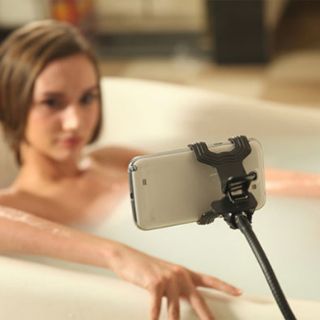 Giá đỡ điện thoại dạng kẹp đa năng