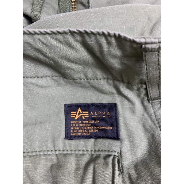 Quần túi hộp Alpha Industries