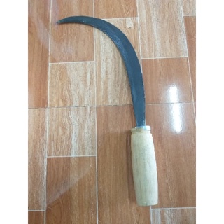 Lưỡi hái cắt cỏ vườn